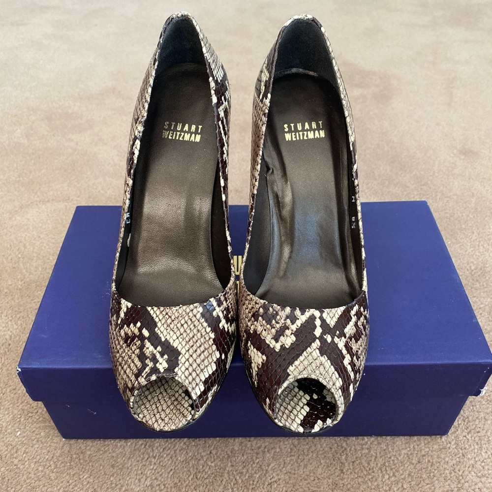 Stuart Weitzman Alligator Print Peep Toe Pumps - image 1